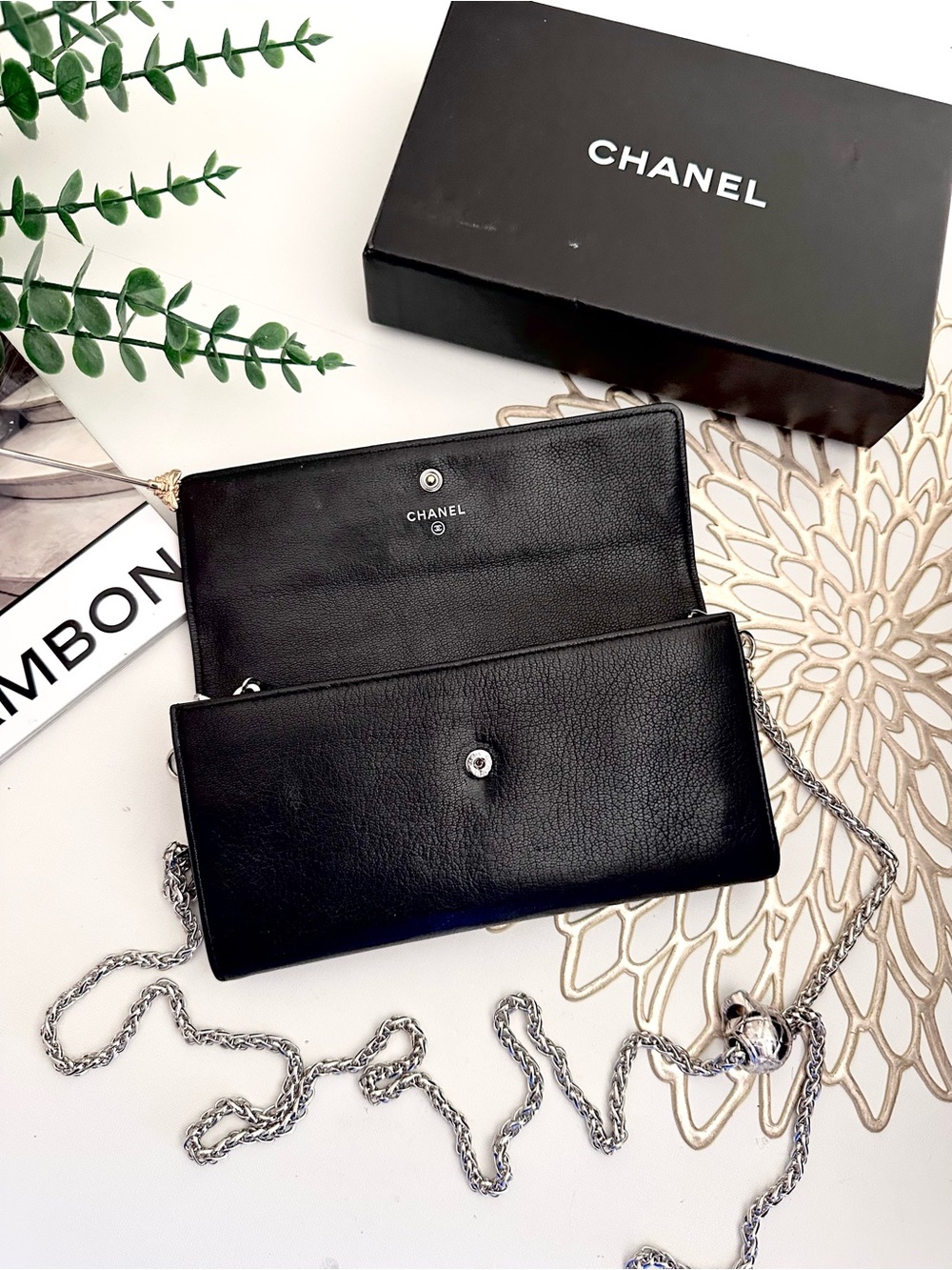 Chanel Lucky Clover Motif Wallet - Picture 13 of 16